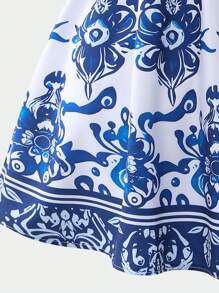 SHEIN Explorewe 1 件少女复古蓝白瓷印花无袖收腰中长连衣裙，飘逸柔软，宽松舒适，适合休闲度假，优雅出席婚礼宾客