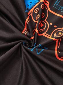 SHEIN 2 件男童夜光电子游戏全身印花睡衣套装，简约时尚短袖上衣和短裤，舒适家居服（1 套单独出售）