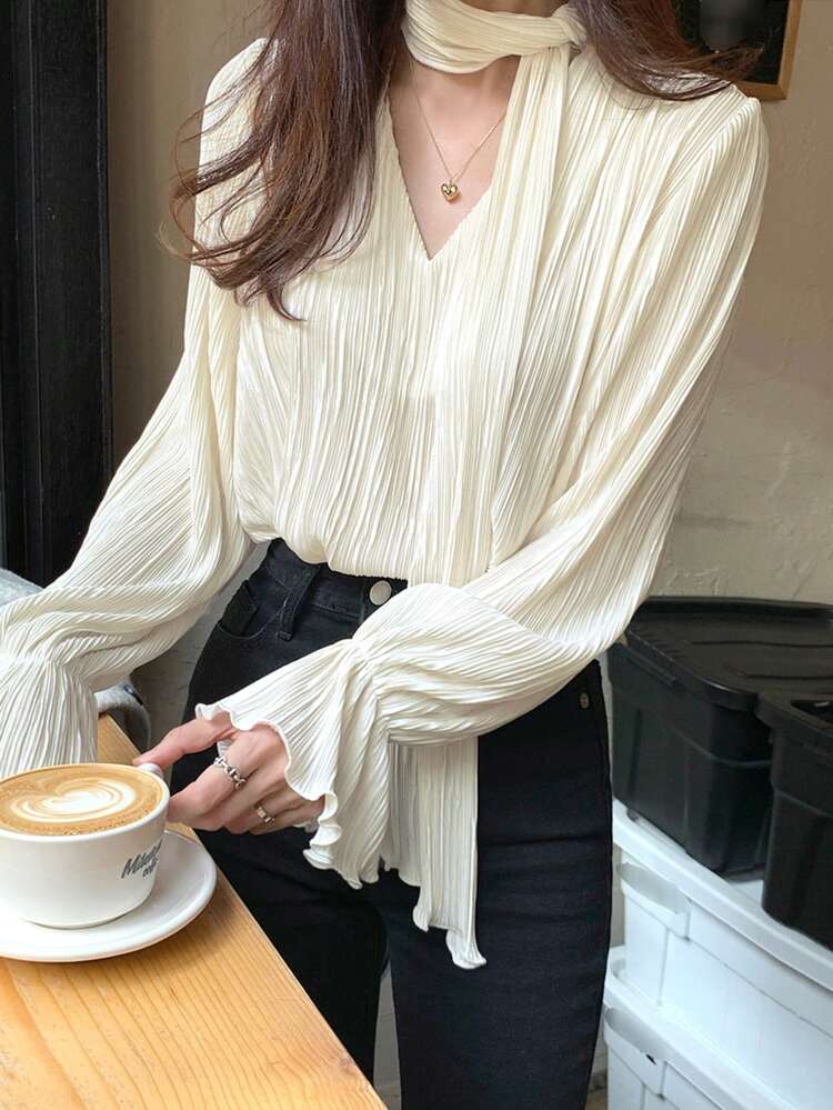 Women V-Neck Flare Sleeve Long Sleeve White Blouse, Textured Fabric, Spring/Summer/Autumn,Ruffle