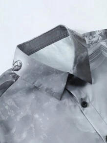 Manfinity LEGND 大码男士前扣短袖印花休闲衬衫 - 灰色 - 查看 7