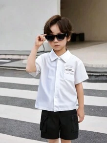 Set de 2 piezas para niños pequeños de camiseta de manga corta con decoración de parche con letra y pantalones cortos con bolsillo con cremallera, casual y de urbana, para el verano - Blanco - Ver 1