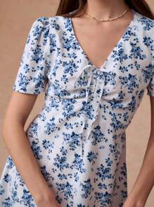 Écloséra Spring/Summer French Romantic Ditsy Floral V-Neck Women's Bohemian Dress