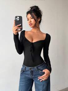 Chiquease SHEIN ChicEase Sexy & Elegant Mature Style Black Knit Elastic Heart-Shaped Collar Long Sleeve Lace Backless Bodysuit For Women,Bodysuit,Women's T-Shirt,Black Y2K Bodysuit,Sexy Clothes,Vacation Outfits Woman,Women's Clothes For Valentine's Day,Old Money ,Festival,Western Wear Women