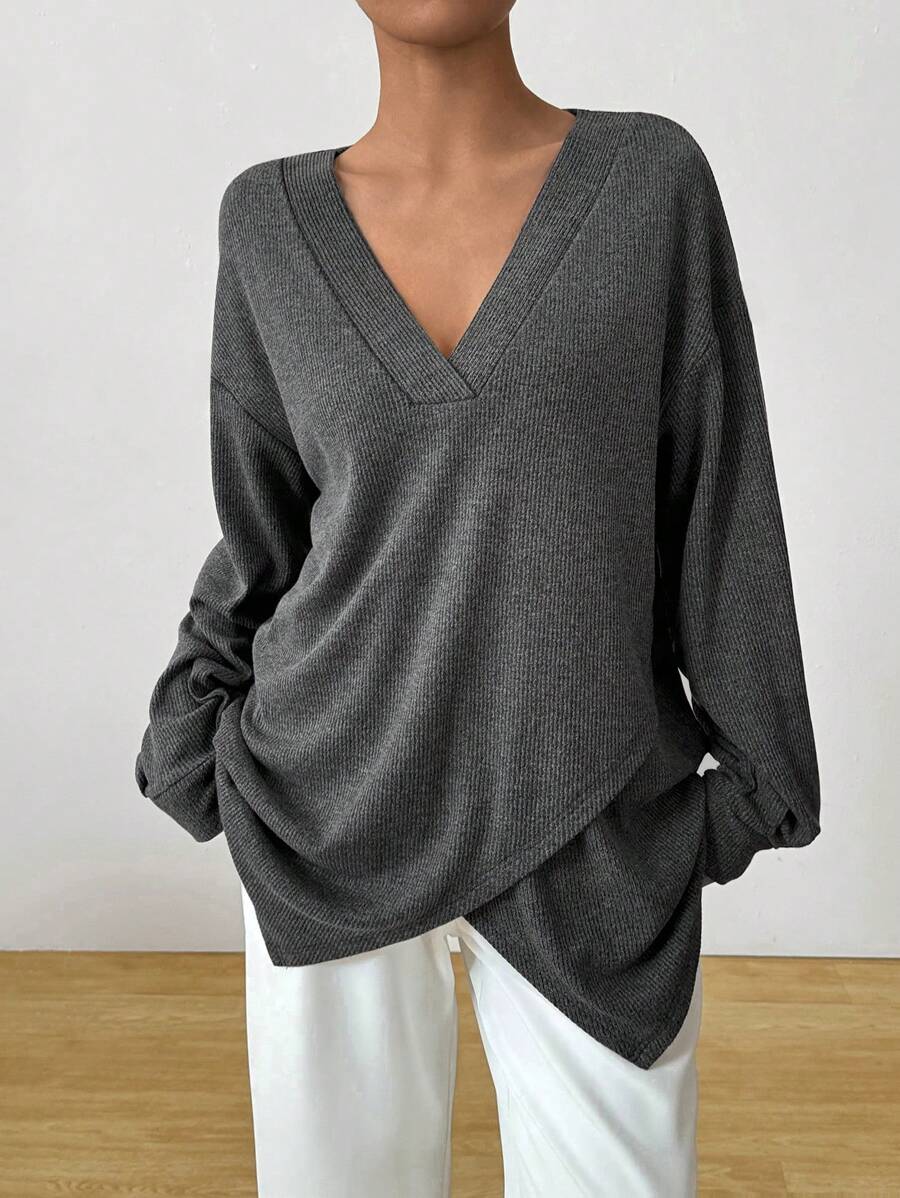 Chiquease 女式不对称下摆宽松 V 领衬衫