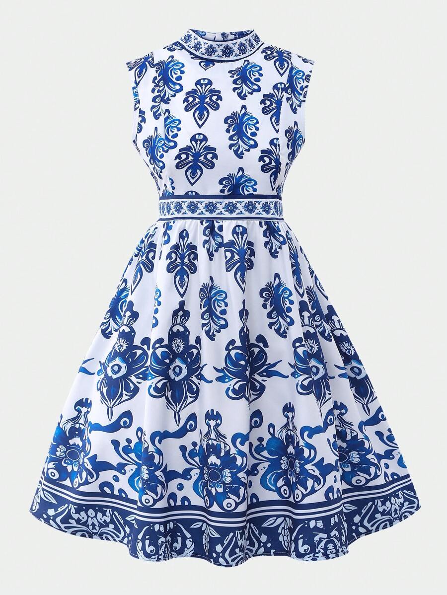 SHEIN Explorewe 1 件少女复古蓝白瓷印花无袖收腰中长连衣裙，飘逸柔软，宽松舒适，适合休闲度假，优雅出席婚礼宾客