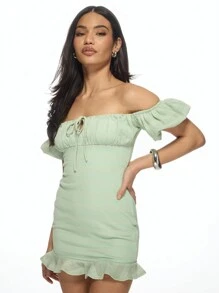 MISSGUIDED 条纹迷你连衣裙，露肩泡泡袖荷叶边下摆，适合夏季春季派对、海滩度假、圣诞节等场合，修身设计，前系带。 - 綠色 - 查看 1