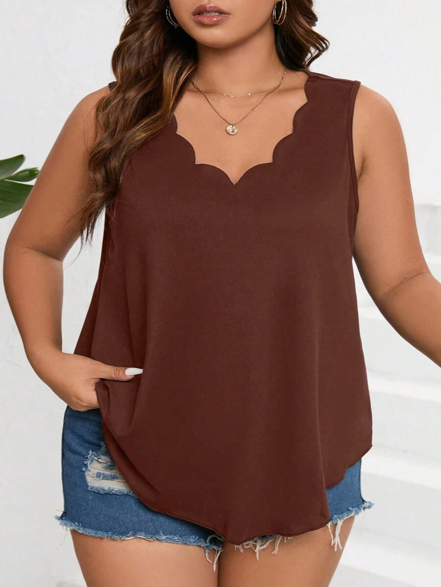 SHEIN LUNE Plus Size Women Solid Color Arched Hem V-Neck Casual Tank Top