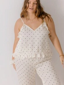 Aralina 曲线缎面荷叶边吊带背心和裤子波尔卡圆点两件套睡衣套装（含发圈） - 米色 - 查看 9