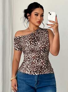 Celure Plus Size Women Leopard Print Asymmetric Collar Top