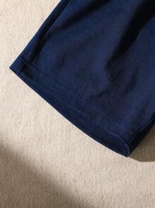 SHEIN 2 件装男童（幼儿）撞色 T 恤带口袋装饰和短裤套装 - 藍色 - 查看 6