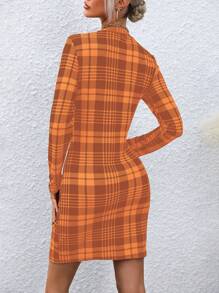 SHEIN Clasi 1 pieza Vestido elegante de manga larga con cuello redondo y plisado, estampado de cuadros, para ropa de Año Nuevo para mujeres