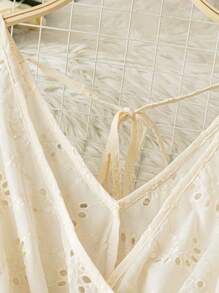 DreamSkyne 大码女式波西米亚风孔眼刺绣收腰 V 领短袖度假连衣裙，适合夏季 - 杏色 - 查看 6