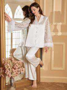 Luxe pyjamaset van imitatiezijde met harige afwerking, kant en patchwork, met brede mouwen
