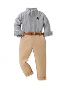 SHEIN 年轻男孩 2 件套绅士套装：条纹蓝色长袖衬衫和西装裤（配腰带），适合生日派对、晚会、婚礼、洗礼的时尚装扮