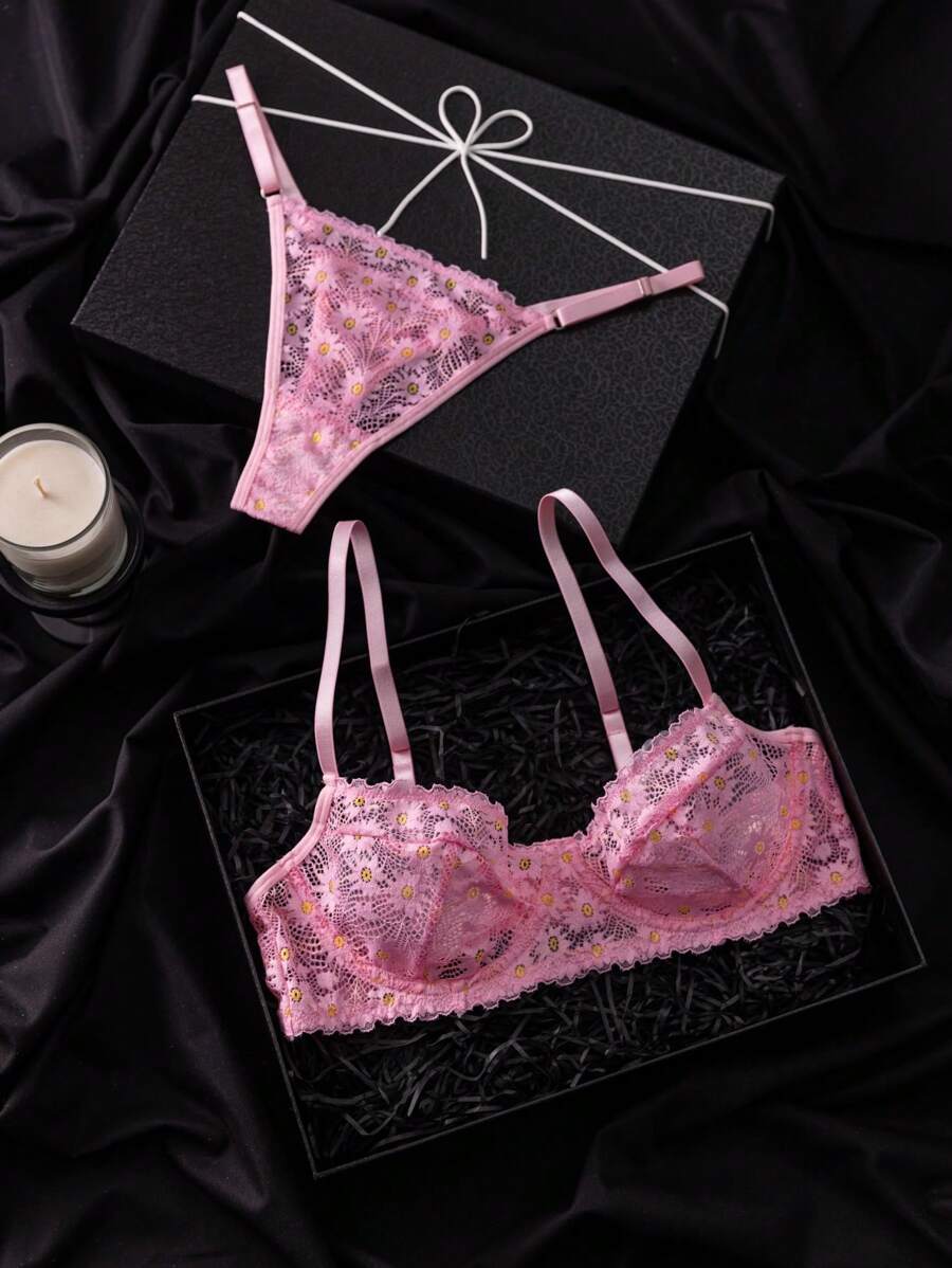 PetitDoll 2件套雏菊蕾丝透视钢圈性感文胸和丁字裤内衣套装女士 - 粉色 - 查看 1