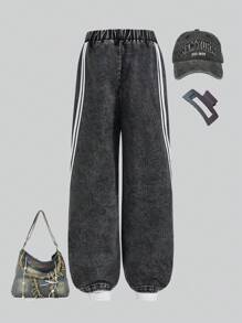 SHEIN 1-Piece Set Of Girls' Denim Jeans In Casual Style, Sporty Retro Striped Bow Loose Distressed Jeans, Suitable For Urban Street Photography, Outings, Daily Wear, School, Parties, And Various Occasions In Spring, Summer, And Autumn