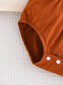 SHEIN Newborn Baby Contrast Color Splicing Cartoon Print Sleeveless Top And Shorts Set