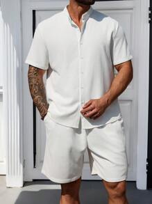 Manfinity Homme 2pcs/Set Men Plus Size Solid Color Short Sleeve Single-Breasted Shirt & Shorts Set