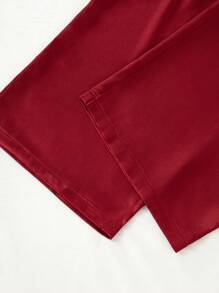 SilkySpell Juego de lencería de 3 piezas/set para el Día de San Valentín, compuesto por camiseta sin tirantes de encaje rojo y pantalones de seda falsa