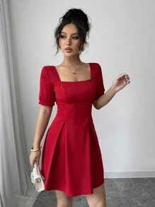 Gloray Vestido mini de línea A con cuello cuadrado y cintura ceñida, de manga corta para mujeres