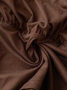 SHEIN Clasi 女士优雅性感 V 领短袖 T 恤，正面交叉拼接细节，荷叶边胸围，修身剪裁，咖啡色针织面料，春夏 - 棕色 - 查看 3