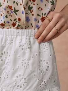 Écloséra Casual Versatile Vacation Solid Color Double Layered Ruffled Hollow Out Print Women Shorts - White - View 5