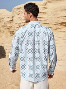 Manfinity Homme Camisa casual de manga larga con cierre de botones al frente y estampado total para hombre