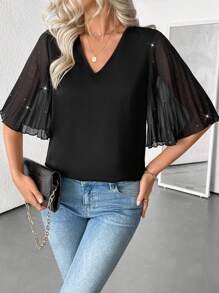 SHEIN Clasi Blusa suelta con cuello en V, plisada, volantes en las mangas y brillo