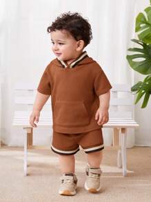 SHEIN Leap Crew 2pcs Baby Boy Casual Comfy Knitted Fabric Textured Splice Hoodie Top And Elastic Waist Shorts Set - Brown - View 3