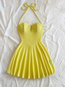 Soleia 性感 V 领露背系带迷你连衣裙，纹理面料，A 字形，适合度假、圣诞节、新年、情人节约会