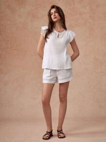 Écloséra Blusa Branca 100% Algodão com Gola Redonda, Manga Curta e Acabamento de Renda, Corte H, Casual para Mulheres - Branco - Visão 3