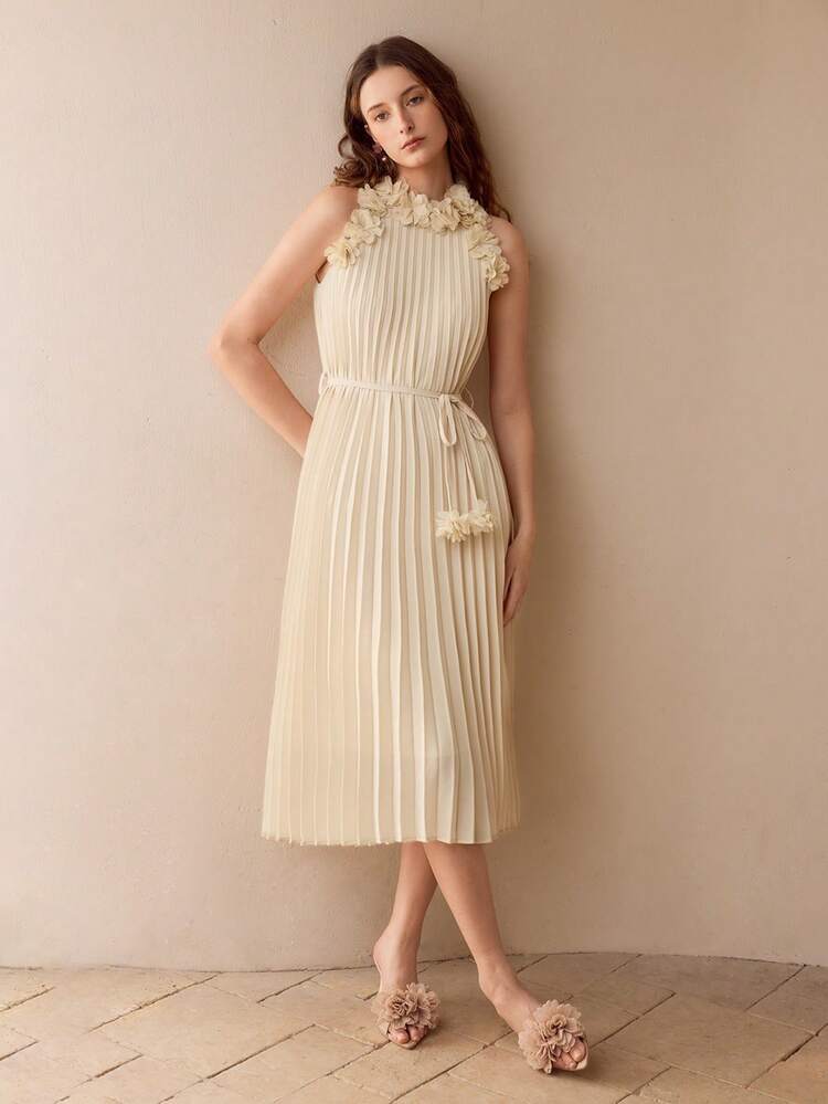 APPLIQUES PLEATED HALTERNECK DRESS