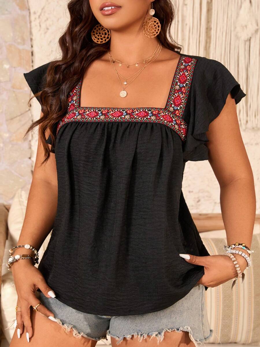 Breezaya Plus Size Women's Black Textured Fabric Square Neck Tie Belt Cap Sleeve Shirt, Vacation Style Suitable For New Year, Music Festival, Valentine's Day, Thanksgiving, Christmas, Halloween, Easter, Carnival And Other Holidays