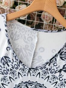 SHEIN LUNE 大码夏季简约休闲日常连衣裙 - 黑與白 - 查看 4