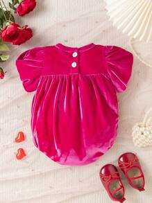 SHEIN Valentine's Day Baby Girl Bodysuit, Big Bow Velvet Partywear For Toddler Girl Short-Sleeved One-Piece Clothing With A Round Collar And Bowknot Bubble Design Comfortable To Wear, Oneise, Fashionable, Lively, Cute And A Must-Have For Daily Wear And .