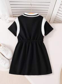 SHEIN Vestido casual de verano para niñas pequeñas con estilo colegial vintage, bloqueo de color, estampado de letras y cintura ceñida