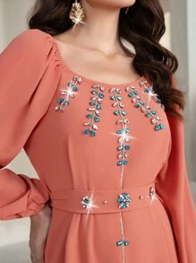 Al Najma Vestido midi elegante para mujer con hombros descubiertos, adorno de perlas falsas y detalles brillantes, para uso diario