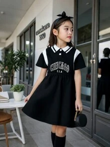 SHEIN Vestido casual de verano para niñas pequeñas con estilo colegial vintage, bloqueo de color, estampado de letras y cintura ceñida