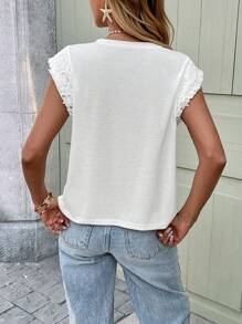 SHEIN Frenchy Plus Size Casual Versatile Minimalist Solid Color Flower Embroidery T-Shirt Summer White - White - View 2