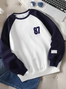 SHEIN Tween 男童蓝白色插肩袖圆领运动衫，带嵌花数字图案，休闲运动套头衫 - 白色 - 查看 1