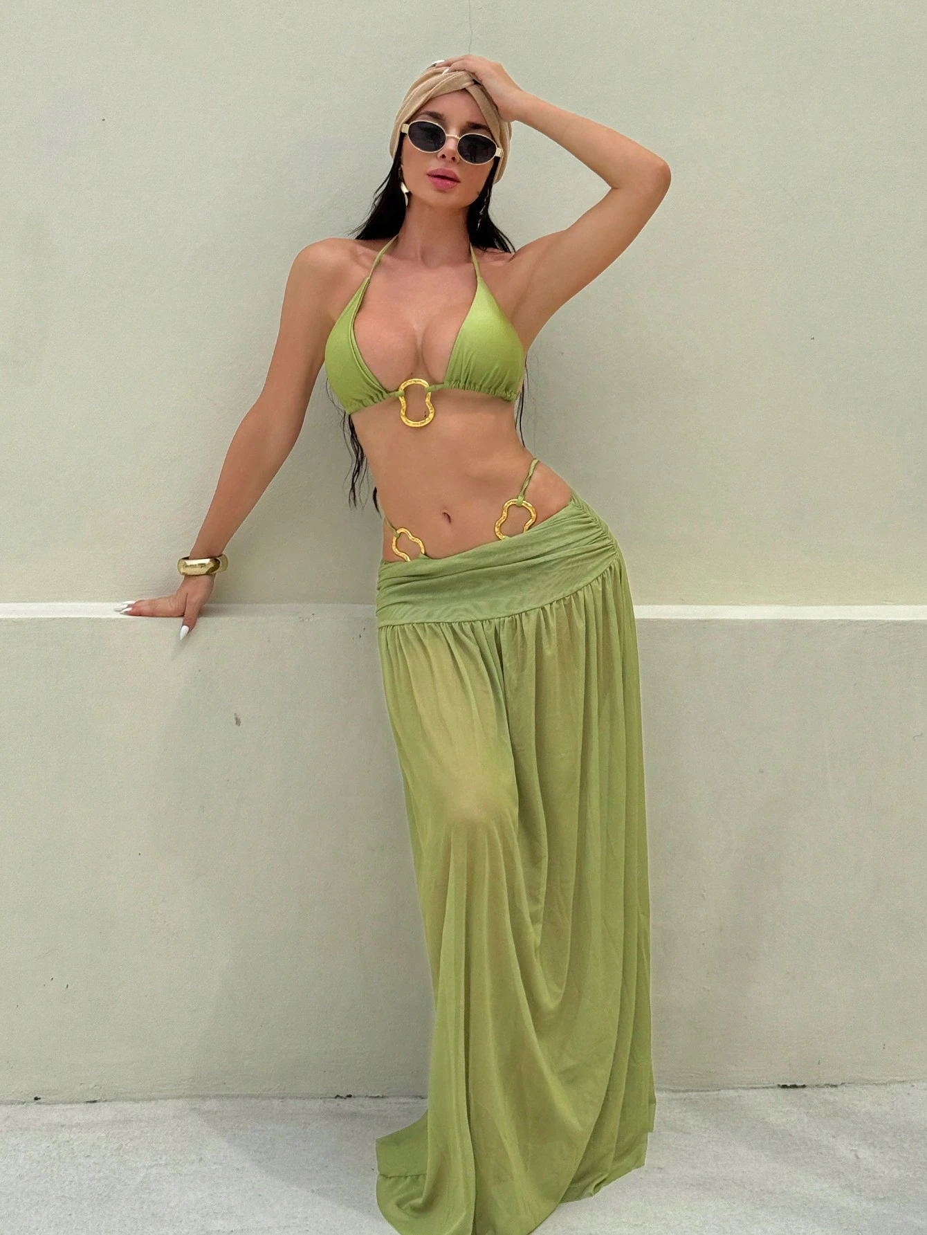 Vaytide 3 Peças/Conjunto Mulheres Maiô Bikini Sexy de Tecido Brilhante na Cor Sólida com Alça Alta, Decoração de Argola Metálica Assimétrica e Vestido de Praia Longo com Tela, Roupa de Banho para Resort de Férias - Verde - Visão 3