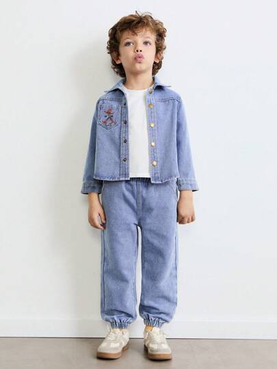 SHEIN Young Boys Portrait Print Pocket Denim Jacket And Stretch Waist Elastic Waist Jeans Sets, Casual For Spring And Winter