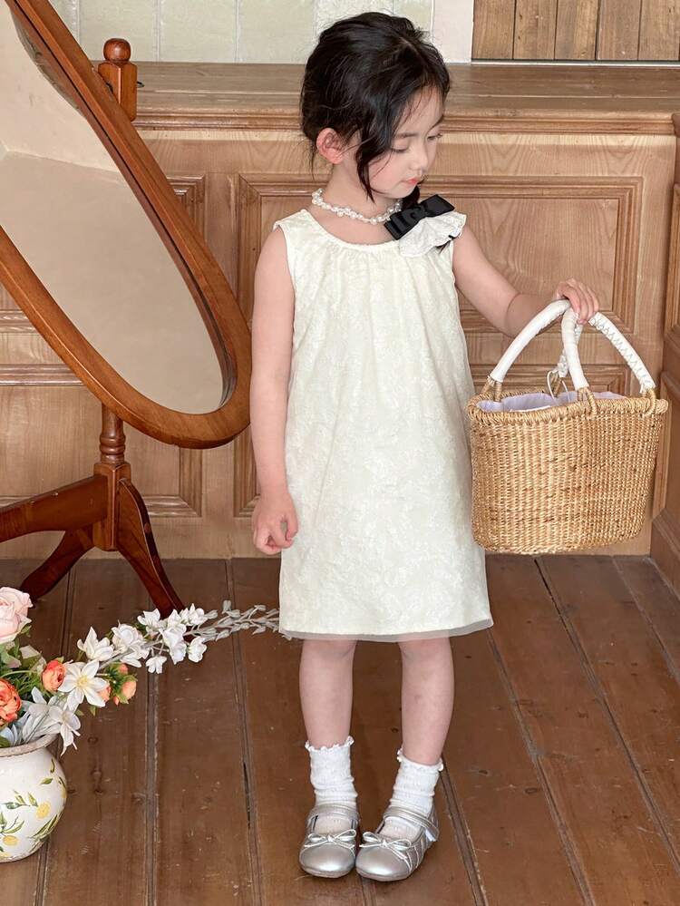 Young Girl Floral Jacquard Sleeveless Round Neck Dress