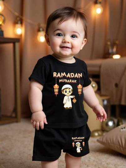 Ramadan Småbarn Pojkar Fritidsmode Kreativ Semester Söt Stjärna Måne Bokstavstryck Kortärmad topp och shorts Set, matchande kläder för syskon (2 set säljs separat)