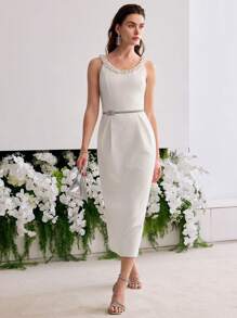 MOTF PREMIUM VESTIDO CON DECORACIÓN DE PERLA ARTIFICIAL