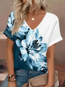 Camiseta gráfica de mujer de talla grande con cuello en V, manga corta, estampado floral azul y bloque de color, puños enrollados, top informal suelto de verano - Multicolor - Ver 1