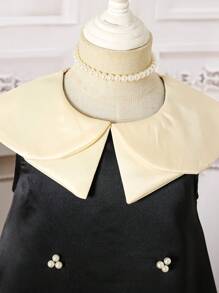 SHEIN Young Girl Cute Peter Pan Collar Bowknot Faux Pearl Decor Loose Sleeveless Dress - Black and White - View 5