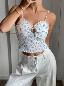 SHEIN Frenchy Áo hai dây không tay kiểu Pháp dệt kim màu xanh trắng thanh lịch dành cho nữ, họa tiết hoa nhí, thắt eo bằng ren, cài cúc vỏ sò, thích hợp cho kỳ nghỉ hè, đi biển, nghỉ mát, gợi cảm, dễ thương, thích hợp cho bữa ăn trưa, đi chơi, sang trọng, kiểu châu Âu, thắt nơ phía trước, họa tiết hoa. - Xanh và trắng - Xem 4