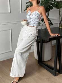 SHEIN Frenchy Áo hai dây không tay kiểu Pháp dệt kim màu xanh trắng thanh lịch dành cho nữ, họa tiết hoa nhí, thắt eo bằng ren, cài cúc vỏ sò, thích hợp cho kỳ nghỉ hè, đi biển, nghỉ mát, gợi cảm, dễ thương, thích hợp cho bữa ăn trưa, đi chơi, sang trọng, kiểu châu Âu, thắt nơ phía trước, họa tiết hoa. - Xanh và trắng - Xem 8