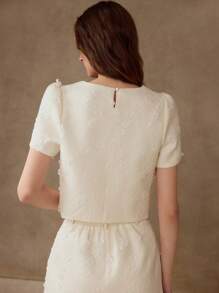 MOTF PREMIUM APPLIQUES PUFF SLEEVE BLOUSE